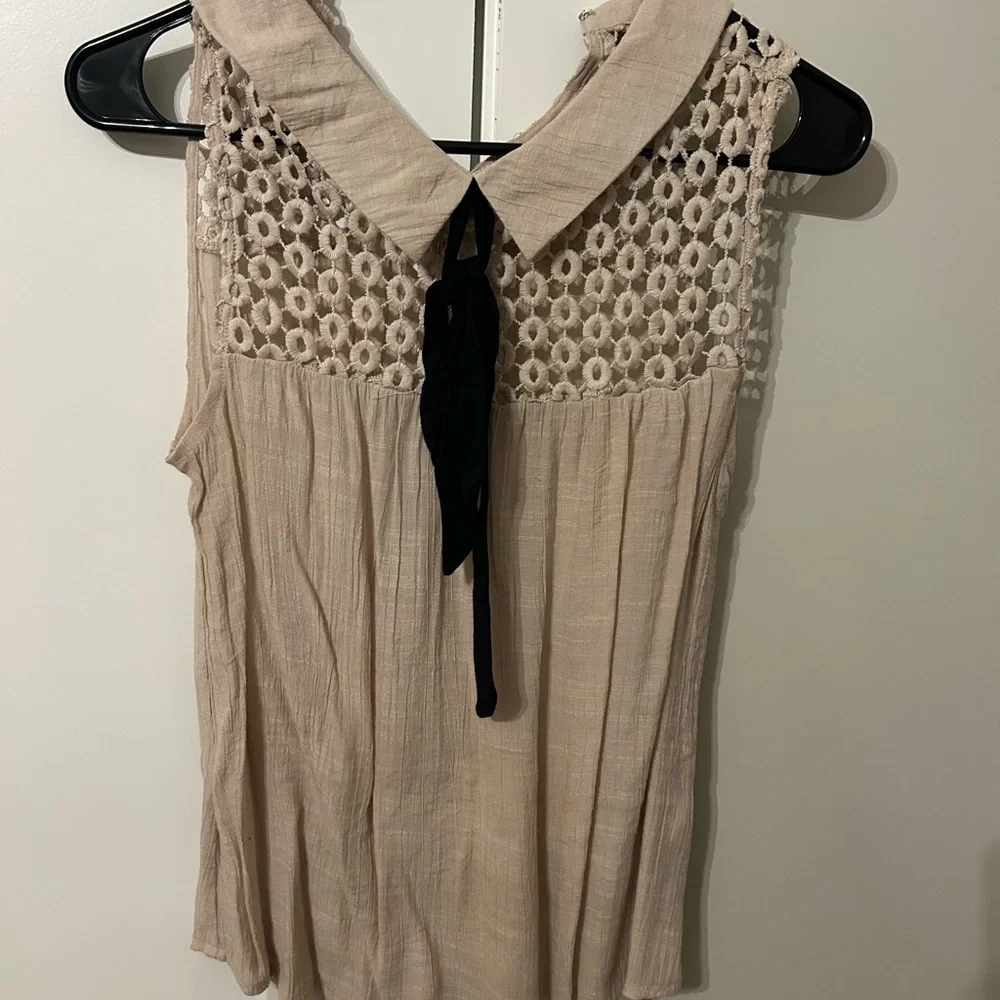 Sweet Wanderer Beige Lace Blouse with Black Tie - Picture 2 of 5